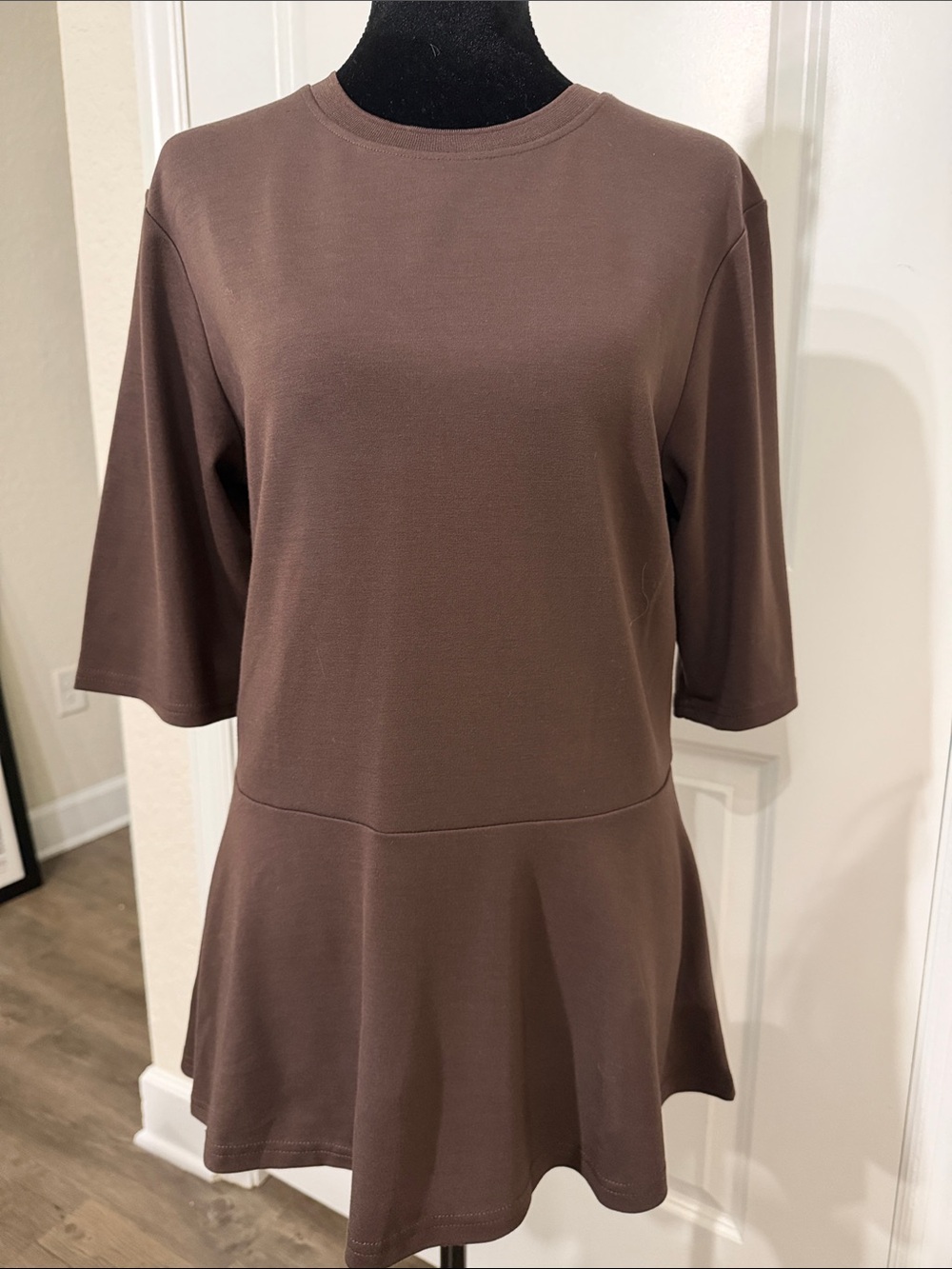 NWT B.Young Women’s Brown Short Sleeve Peplum Top